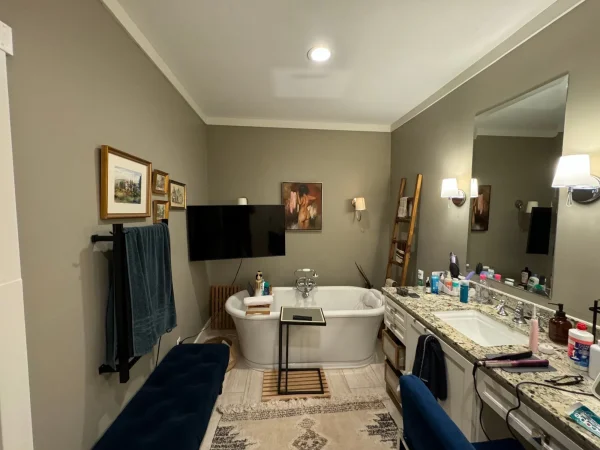 Before: primary bathroom remodel in Dallas, TX (photo 2)